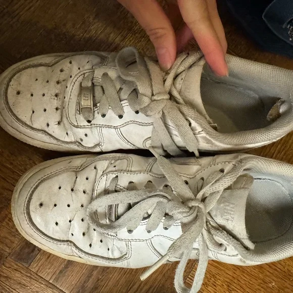 Nike Beat Up Air Force 1s - Picture 7 of 11